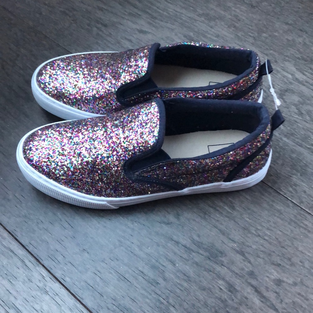 💖 HP 7/17 💖Gap sneakers girl’s shoes - Picture 2 of 5